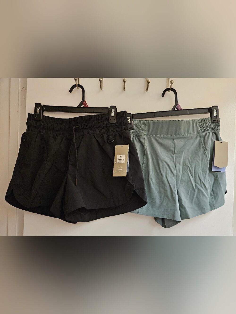 NWT Avia Women Size S 4-6 Seamed Hike Run Short Activewear Lot Of 2: Black, Teal